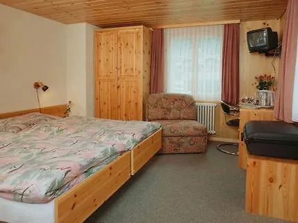 Otel Tannenhof, Oberwald